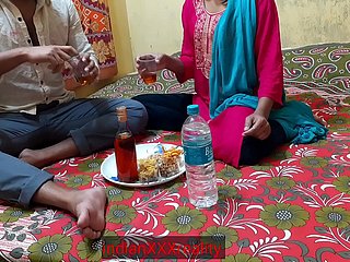 Indian BESTER Tortured hart Sex und ficken und ein. Trinken, wide klarer Hindi Stimme