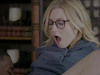 Alexa Ripen into adalah cewek dengan kacamata yang membutuhkan shag hardcore
