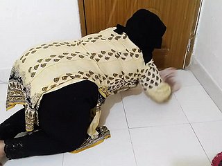 Tamil Freulein Fucking Propietario mientras limpia freeze casa Hindi Sexo