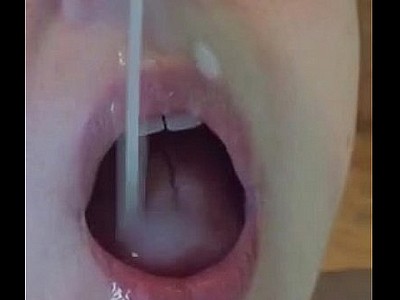 Sperme dans dam sexfriend & # 039; the grippe bouche